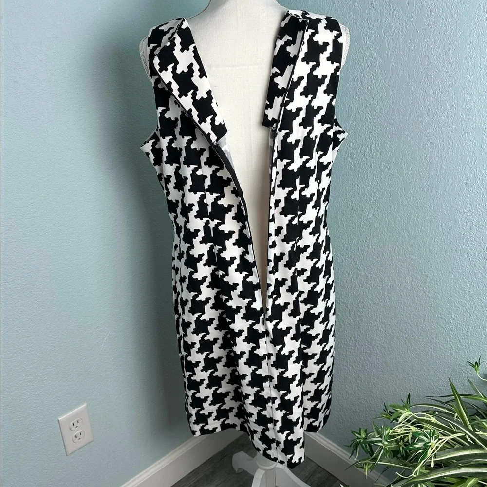 Alyx Size 16 Black & White Houndstooth Sheath Dress Sleeveless V-Neck Zip Back - Picture 8 of 10